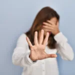 mulheres-em-goias-poderao-consultar-se-parceiro-tem-historico-de-violencia-domestica;-entenda