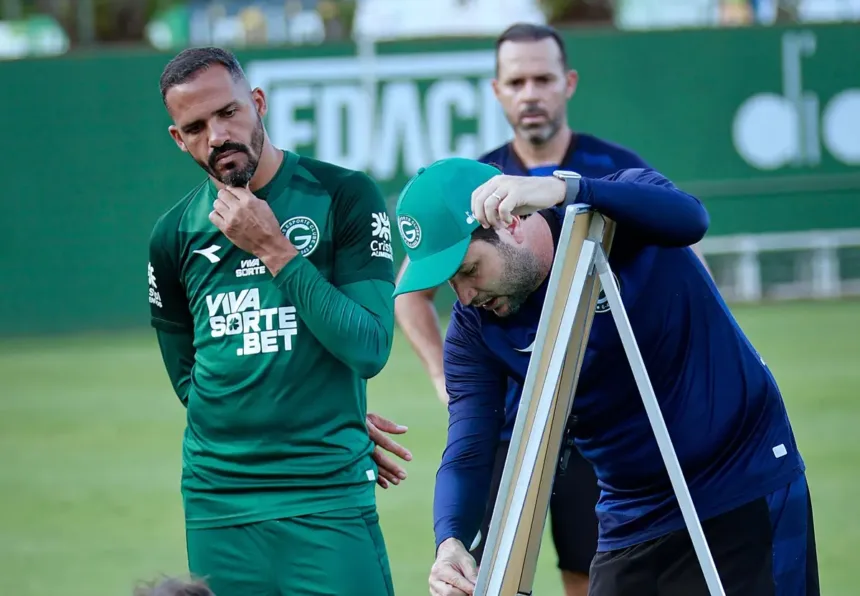 juventude-x-goias;-veja-a-provavel-escalacao-do-esmeraldino-para-enfrentar-o-rival-gaucho