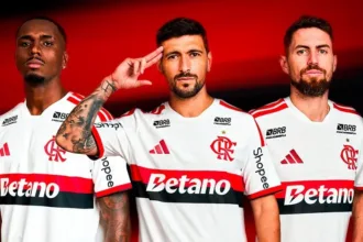 flamengo-lanca-novo-uniforme-para-a-temporada;-confira-as-fotos