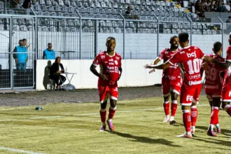 com-gol-de-ryan,-vila-nova-bate-a-ponte-preta-e-assume-vice-lideranca-da-serie-b