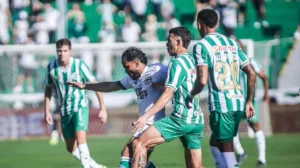 expulsoes-pesam,-goias-e-derrotado-pelo-juventude-e-perde-invencibilidade-na-temporada