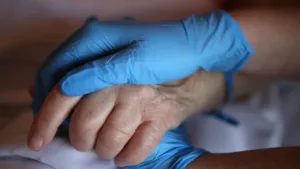 virus-sincicial-tambem-traz-risco-para-idosos,-alertam-especialistas