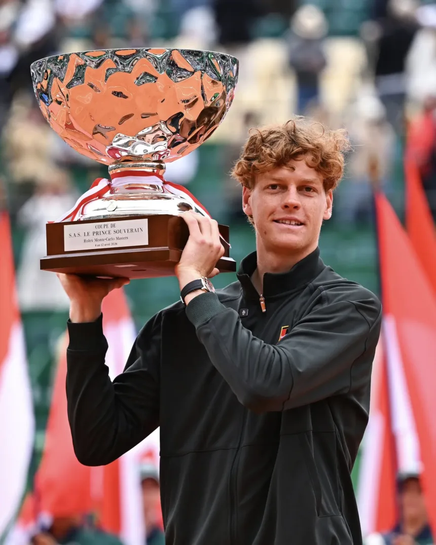 jannik-sinner-supera-carlos-alcaraz,-conquista-monte-carlo-e-volta-a-ser-numero-1-do-mundo-no-tenis