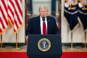 trump-determina-bloqueio-ao-estreito-de-ormuz-apos-fracasso-em-negociacoes-com-o-ira