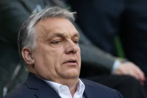 fim-da-era-orban:-oposicao-vence-eleicoes-na-hungria-apos-16-anos