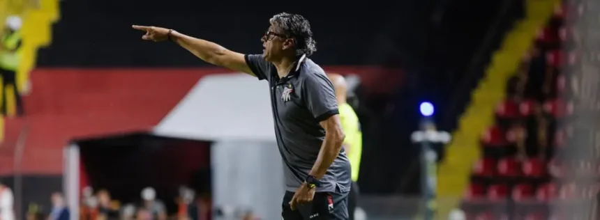 apos-derrota-em-casa,-angelo-luiz-e-demitido-pelo-anapolis