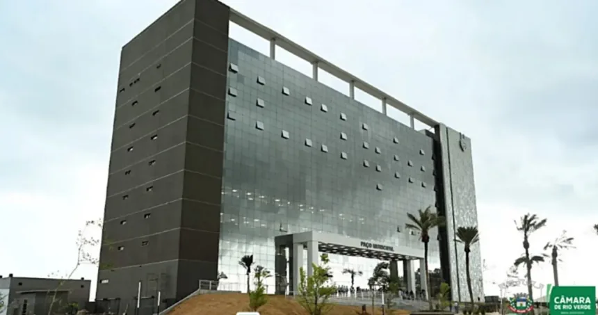 prefeito-de-rio-verde-e-multado-por-criar-“fabrica-de-cargos”-e-burlar-concurso-publico