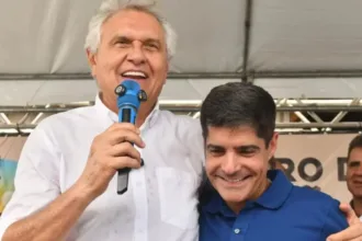 acm-neto-crava-apoio-a-caiado;-flavio-bolsonaro-pede-espaco-na-bahia
