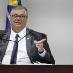 dino-manifesta-apoio-a-colegas-do-stf-apos-cpi-pedir-indiciamentos