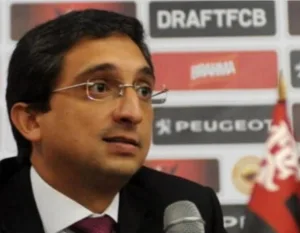 rj:-governador-interino-poe-vice-presidente-do-flamengo-na-casa-civil