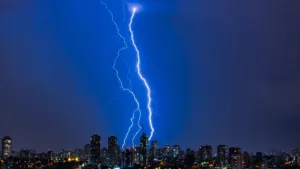 um-milhao-em-4-meses:-veja-em-quais-municipios-de-goias-o-registro-de-raios-e-maior