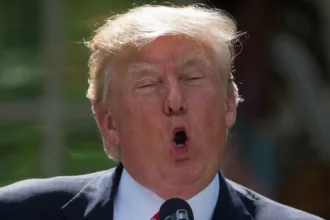 trump-publica-nova-imagem-de-ia-com-jesus-em-meio-a-polemica-com-papa;-veja