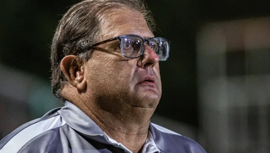 guto-ferreira-valoriza-rodagem-do-elenco-e-elogia-joao-vieira-apos-empate-na-copa-centro-oeste:-“a-busca-e-essa”