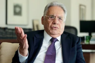 filhos-de-fhc-conseguem-interdicao-de-ex-presidente-na-justica