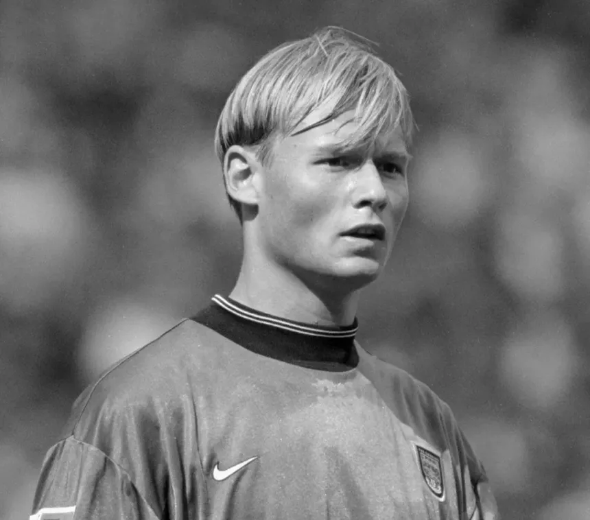 ex-goleiro-de-arsenal,-juventus-e-liverpool,-manninger-falece-em-acidente-de-transito