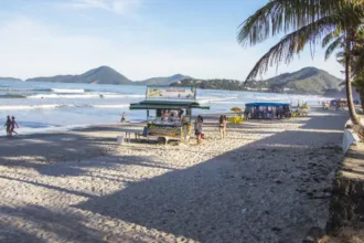 nove-praias-de-sp-estao-improprias-para-banho-as-vesperas-do-feriado