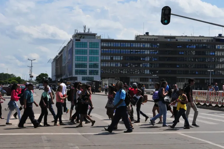 ibge:-diminui-populacao-com-menos-de-30-anos-no-brasil;-a-de-60-cresce