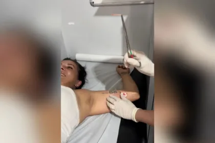 influenciadora-descobre-gravidez-mesmo-usando-implante-contraceptivo;-video