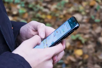 homem-cria-grupos-no-whatsapp-para-divulgar-fotos-intimas-e-ameacar-mulheres-em-santa-helena