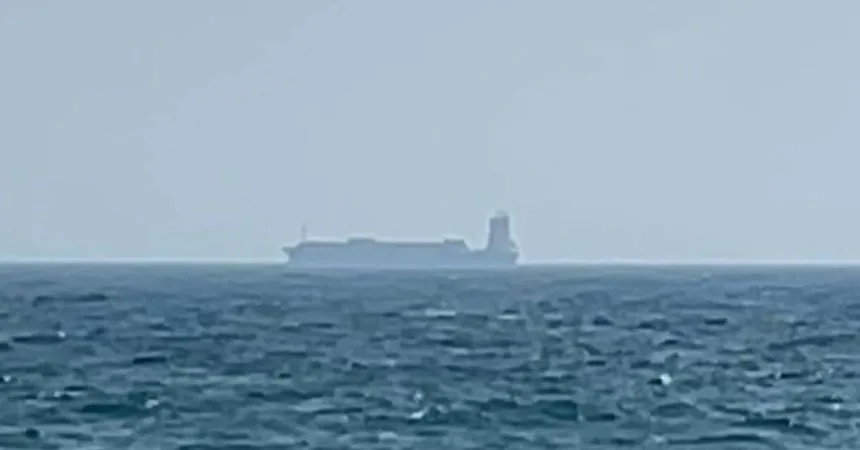 barcos-iranianos-abrem-fogo-contra-petroleiro-no-estreito-de-ormuz-–-correio-do-povo