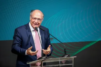 alckmin-nega-que-visita-a-go-tenha-relacao-com-candidatura-de-caiado