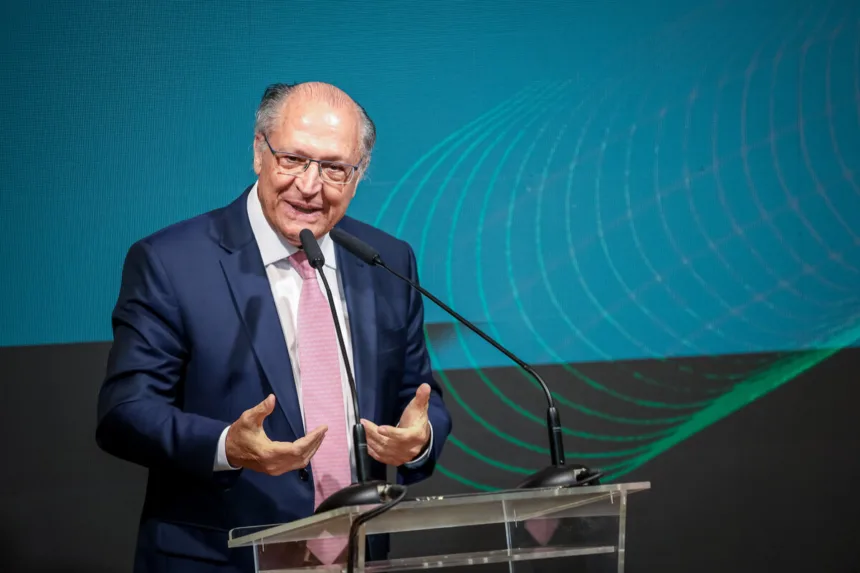 alckmin-nega-que-visita-a-go-tenha-relacao-com-candidatura-de-caiado