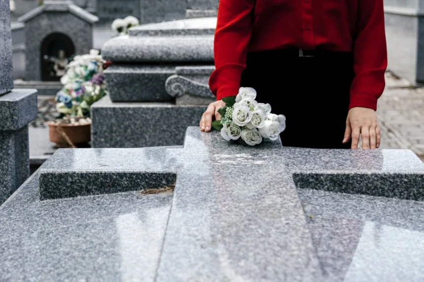 cemiterio-ameaca-exumar-corpos-de-parentes-de-269-familias-por-dividas