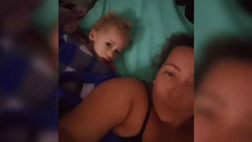 sem-dormir-e-desempregada,-mae-pede-ajuda-para-acompanhar-bebe-com-cancer-em-goiania