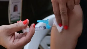 feriado:-goiania-mantem-postos-de-vacinacao-abertos-para-ampliar-cobertura-contra-influenza