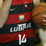 flamengo-aposentou-a-camisa-14-em-homenagem-a-oscar-schmidt