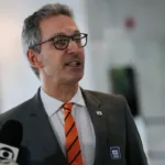 zema-diz-ter-preferencia-por-vice-mulher-ou-negro