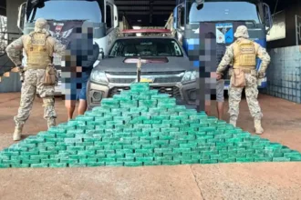 caminhoneiros-que-receberiam-r$-50-mil-para-transportar-droga-sao-presos-em-goias