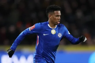 estevao-sofre-lesao-grave-e-pode-desfalcar-a-selecao-brasileira-na-copa-do-mundo