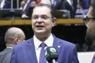 pl-deve-apoiar-pec-6×1,-mas-exige-contrapartidas