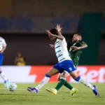 no-adeus-ao-serra,-goias-arranca-empate-com-golaco-no-fim-contra-o-cruzeiro