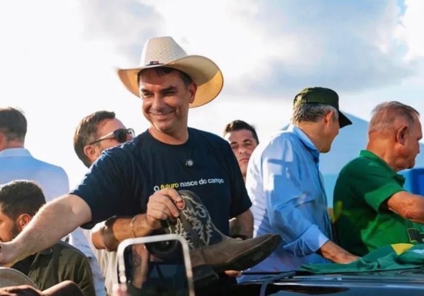 em-apoio-a-zema,-flavio-bolsonaro-critica-“ativismo-judicial”-do-stf