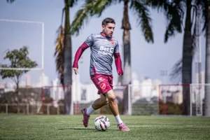 vila-nova-tera-mudanca-no-meio-de-campo-para-duelo-contra-o-ceara;-atacante-esta-recuperado