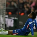 tecnico-do-chelsea-confirma-estevao-fora-do-restante-da-temporada-pelos-blues