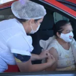 aparecida-retoma-drive-thru-de-vacinacao-pela-1a-vez-desde-a-pandemia