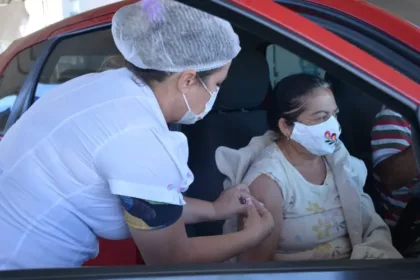 aparecida-retoma-drive-thru-de-vacinacao-pela-1a-vez-desde-a-pandemia