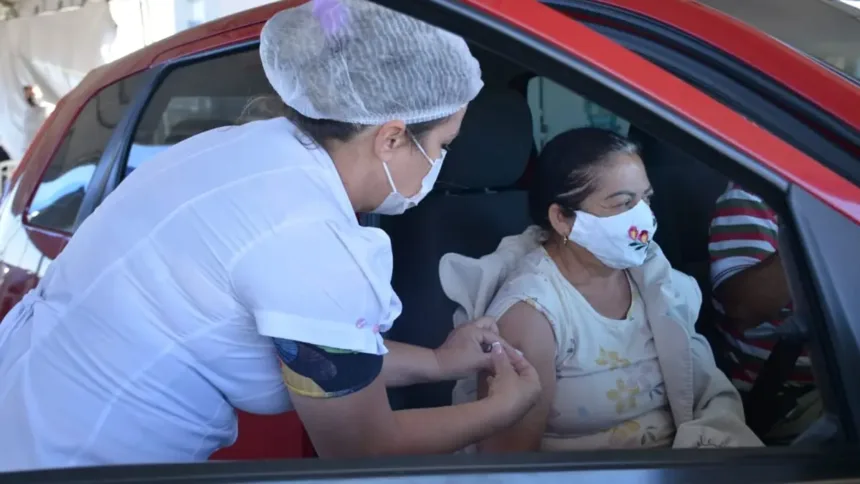 aparecida-retoma-drive-thru-de-vacinacao-pela-1a-vez-desde-a-pandemia