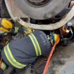 motorista-sobrevive-apos-ficar-preso-sob-cabine-de-carreta-em-luziania