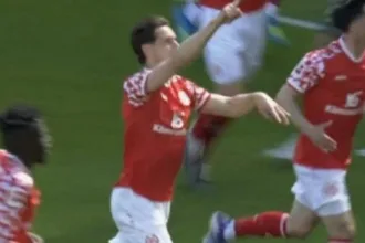 dominik-kohr-marca-golaco-no-comeco-do-primeiro-tempo-em-mainz-05-x-bayern-pela-bundesliga