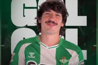 hector-bellerin-marca-no-ultimo-lance-e-betis-empata-1-a-1-contra-real-madrid-aos-90+4-pela-laliga