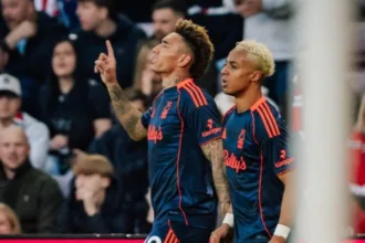 nottingham-forest-abre-4-a-0-sobre-sunderland-na-premier-league-com-gols-de-wood,-gibbs-white-e-igor-jesus