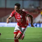 em-duelo-direto-pela-ponta-da-serie-b,-vila-nova-duela-contra-o-ceara-no-castelao