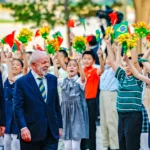 pacotes-de-inteligencia-artificial-expoem-dilema-do-brasil-na-disputa-entre-eua-e-china