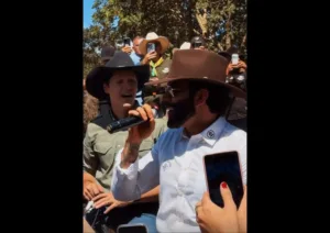 gusttavo-lima-realiza-‘cavalgada-do-embaixador’-em-bela-vista-de-goias;-veja-imagens