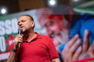“nos-temos-que-ter-mais-presenca-organizativa”,-diz-presidente-do-pt