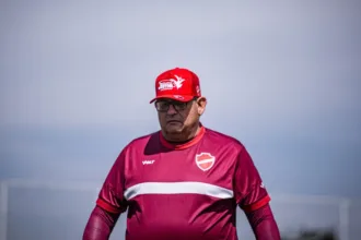 guto-ferreira-valoriza-empate-fora-de-casa-e-projeta-proximo-desafio-pela-serie-b:-“cada-jogo-e-uma-final”